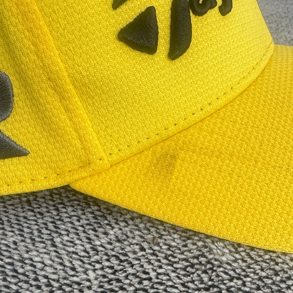 TaylorMade Bright Yellow Golf Cap - Picture 10 of 11